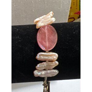 Mother of Pearl Quartz & Shell Bracelet -- 8"